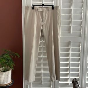 New Ralph Lauren Mens Dress pants size 36W x 30L.